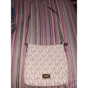 Micheal Kors Messenger